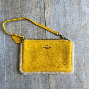 ❌SOLD❌ Wool lined COACH Wristlet